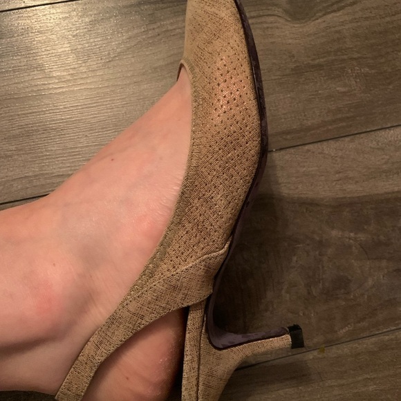 Donald J pliner Italian small heal soft leather shoes size 8 - Picture 3 of 13